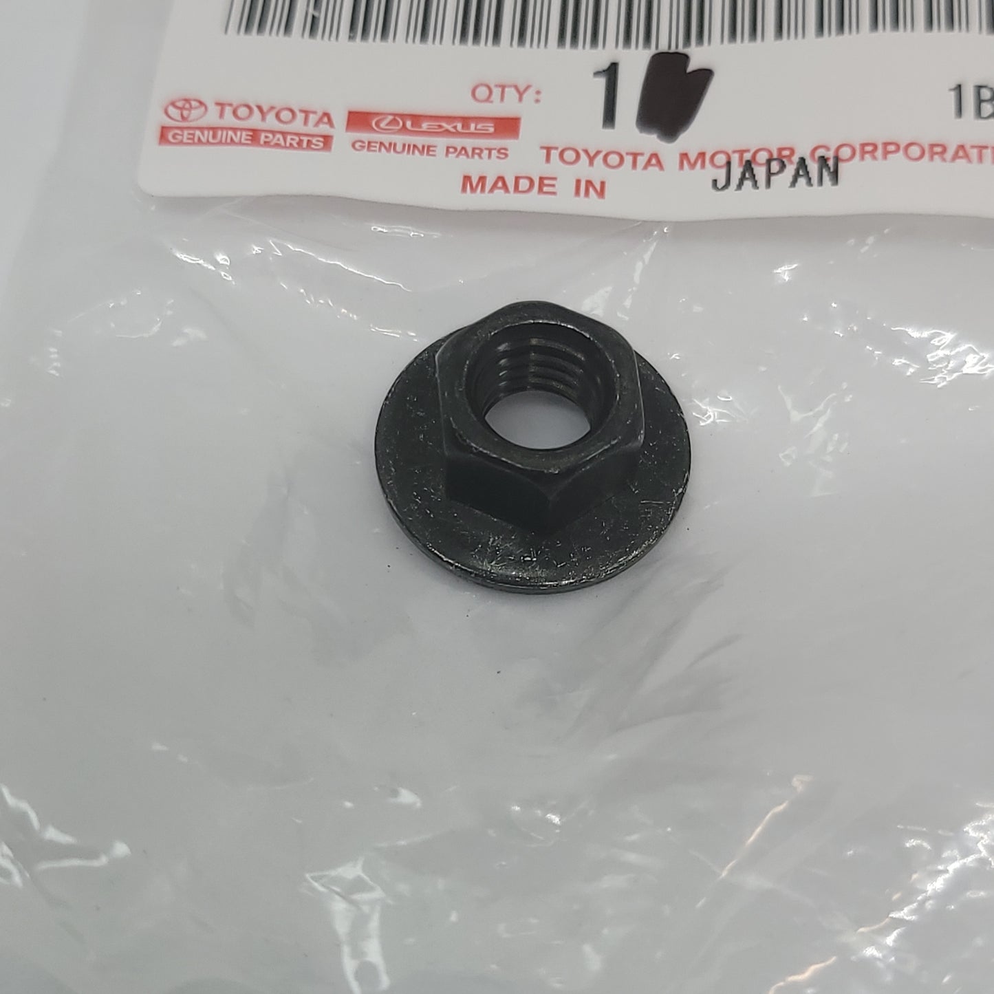Genuine nut Toyota 9017908185